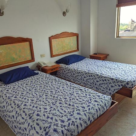 Hotel Armont Calarcá Esterno foto