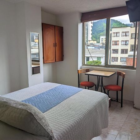 Hotel Armont Calarcá Esterno foto
