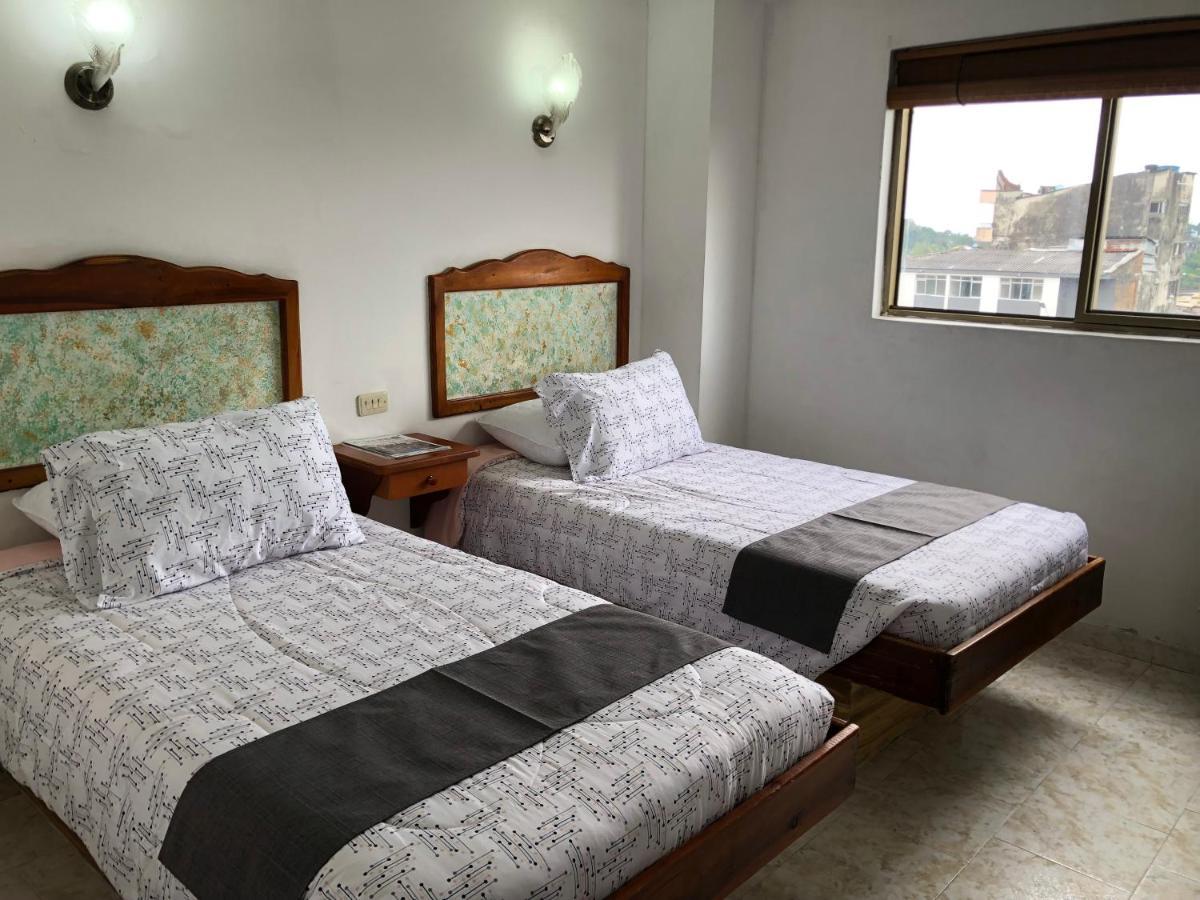 Hotel Armont Calarcá Esterno foto