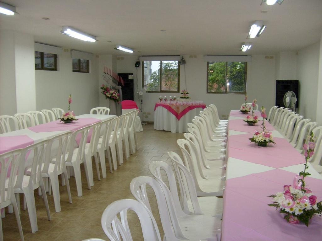 Hotel Armont Calarcá Esterno foto