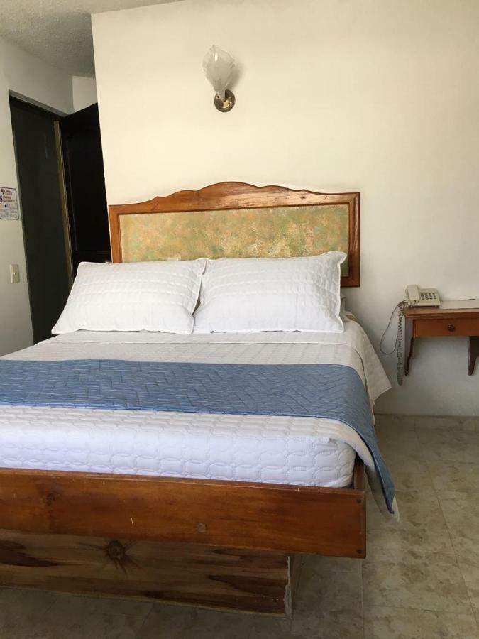 Hotel Armont Calarcá Esterno foto