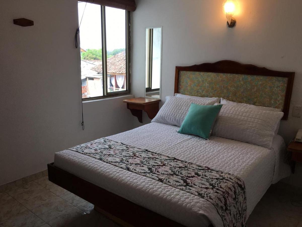 Hotel Armont Calarcá Esterno foto